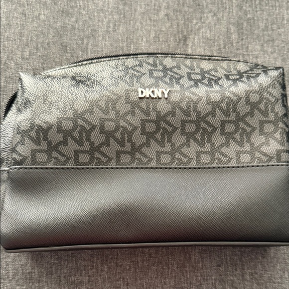 DKNY Cosmetic or Tech Bag - Picture 1 of 2